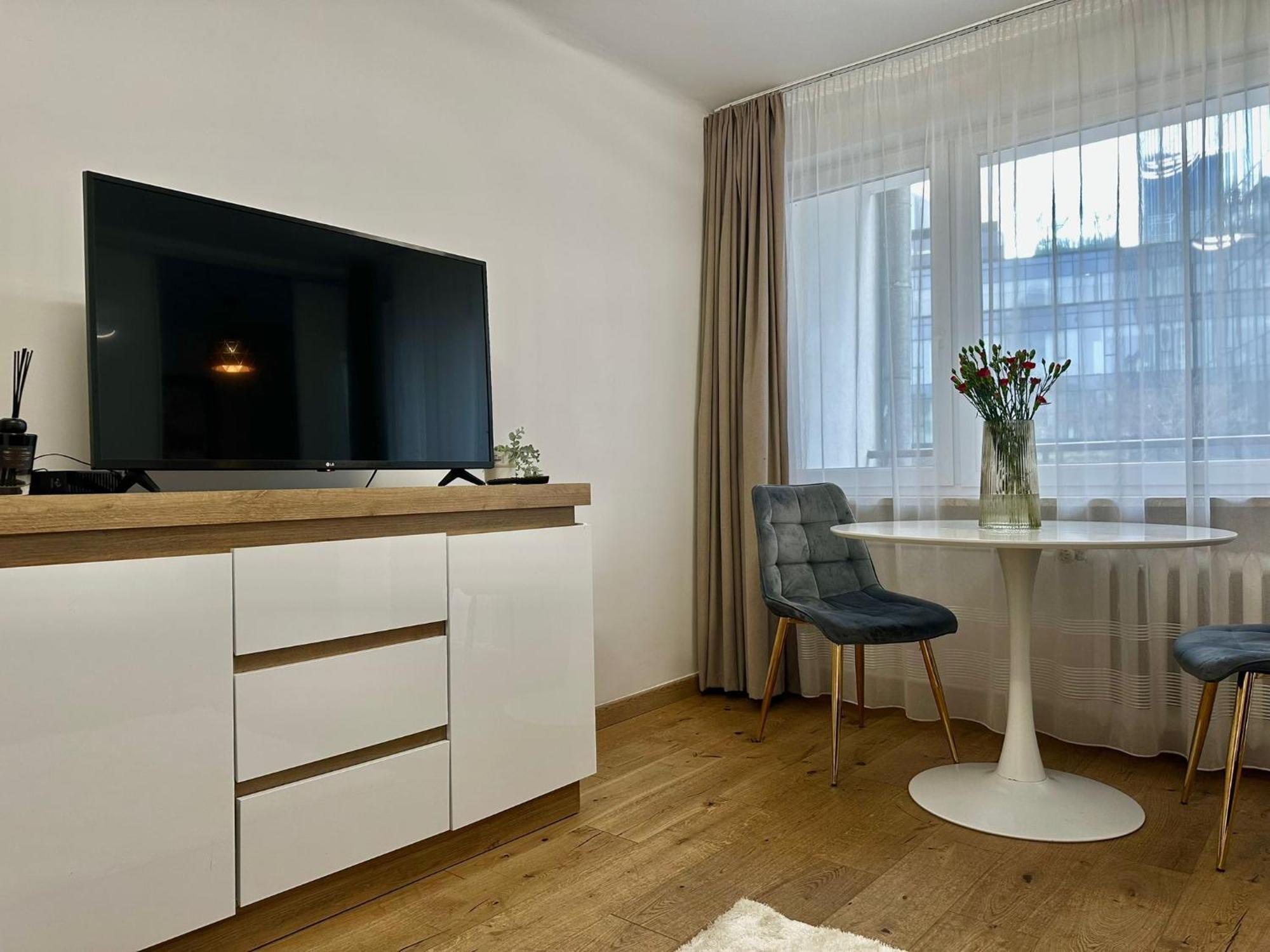 Chmielna 106 - Free Parking - Duzy Balkon Apartment Warsaw Exterior photo